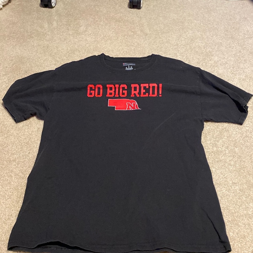 Men’s Adult L Nebraska Cornhuskers T shirt